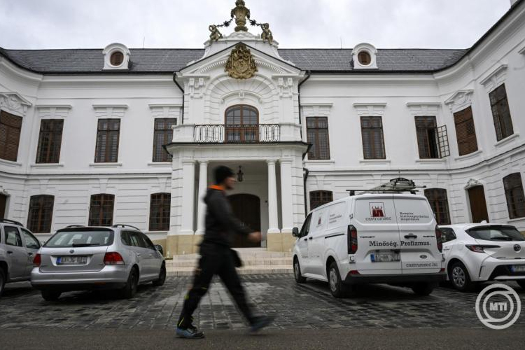 Megnyitják a veszprémi érseki palota könyvtárszobáját a magyar kultúra napja alkalmából