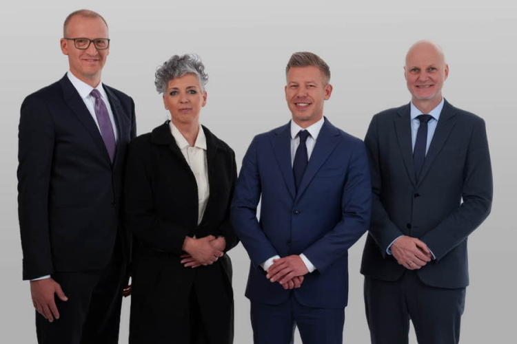 Tarr Zoltánt és Tanács Zoltánt is miniszternek kérte fel Magyar Péter