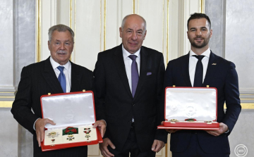 Farkas Bertalan és Kapu Tibor kapta a Magyar Szent István Rendet