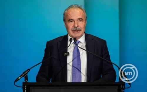 Nagy István szerint felháborító, hogy Brüsszel a gazdák pénzét elvenné